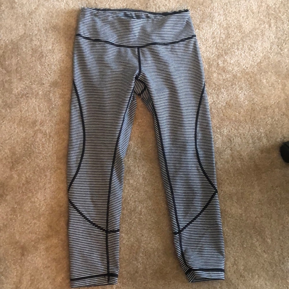 Black & white striped Zella leggings
